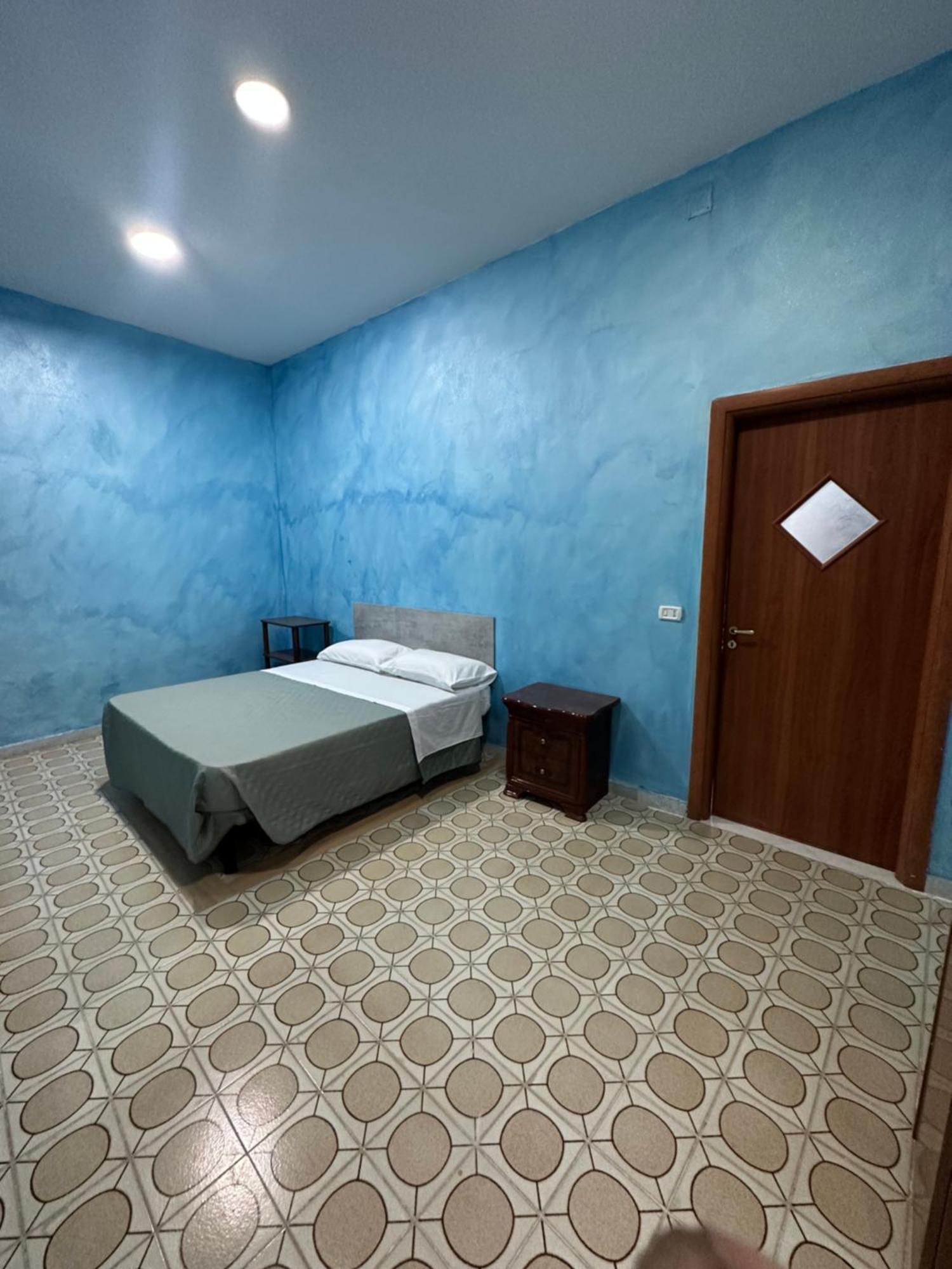 Holiday House Clara&Vincenzo Naples Exterior photo